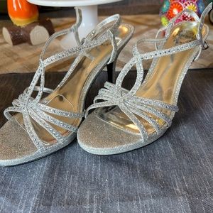 IMVALLIE silver heels.